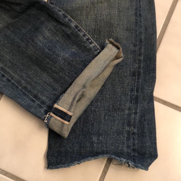 Uniqlo mens cropped / distressed SELVEDGE DENIM jeans (29” x 27”), faded blue - Picture 5 of 10